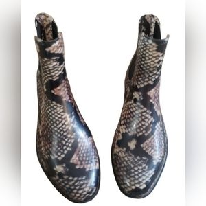 Ralph Lauren Rain Boots size 7